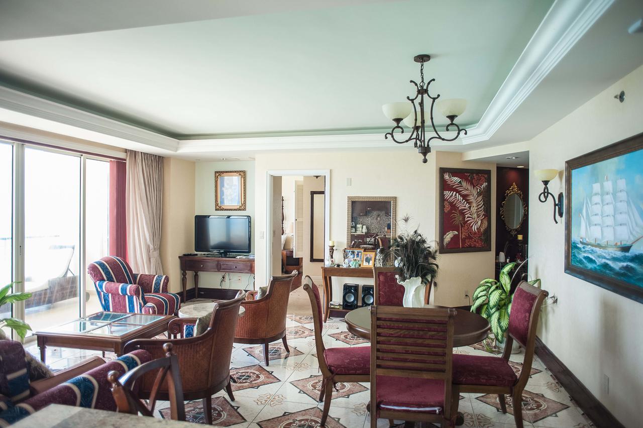 Palmyra Luxury Beach Condos 蒙特哥贝 外观 照片