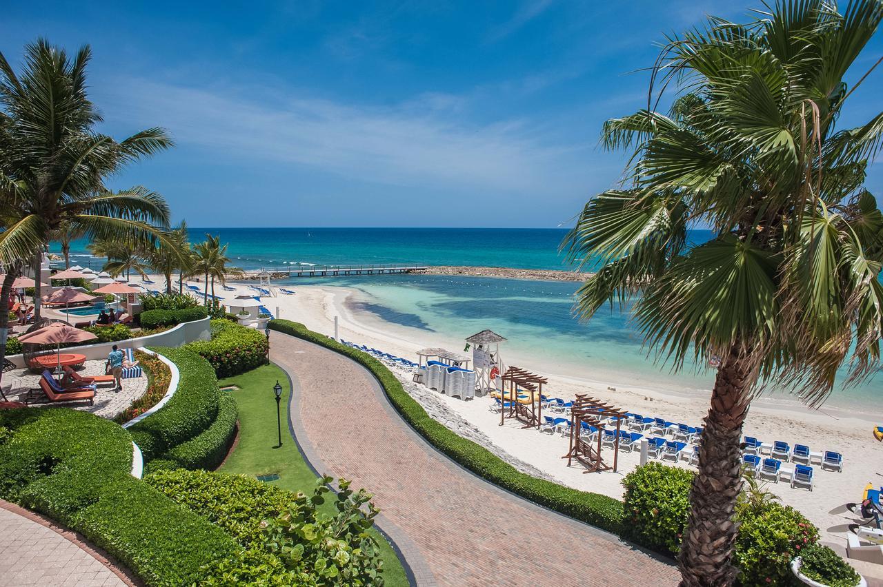 Palmyra Luxury Beach Condos 蒙特哥贝 外观 照片