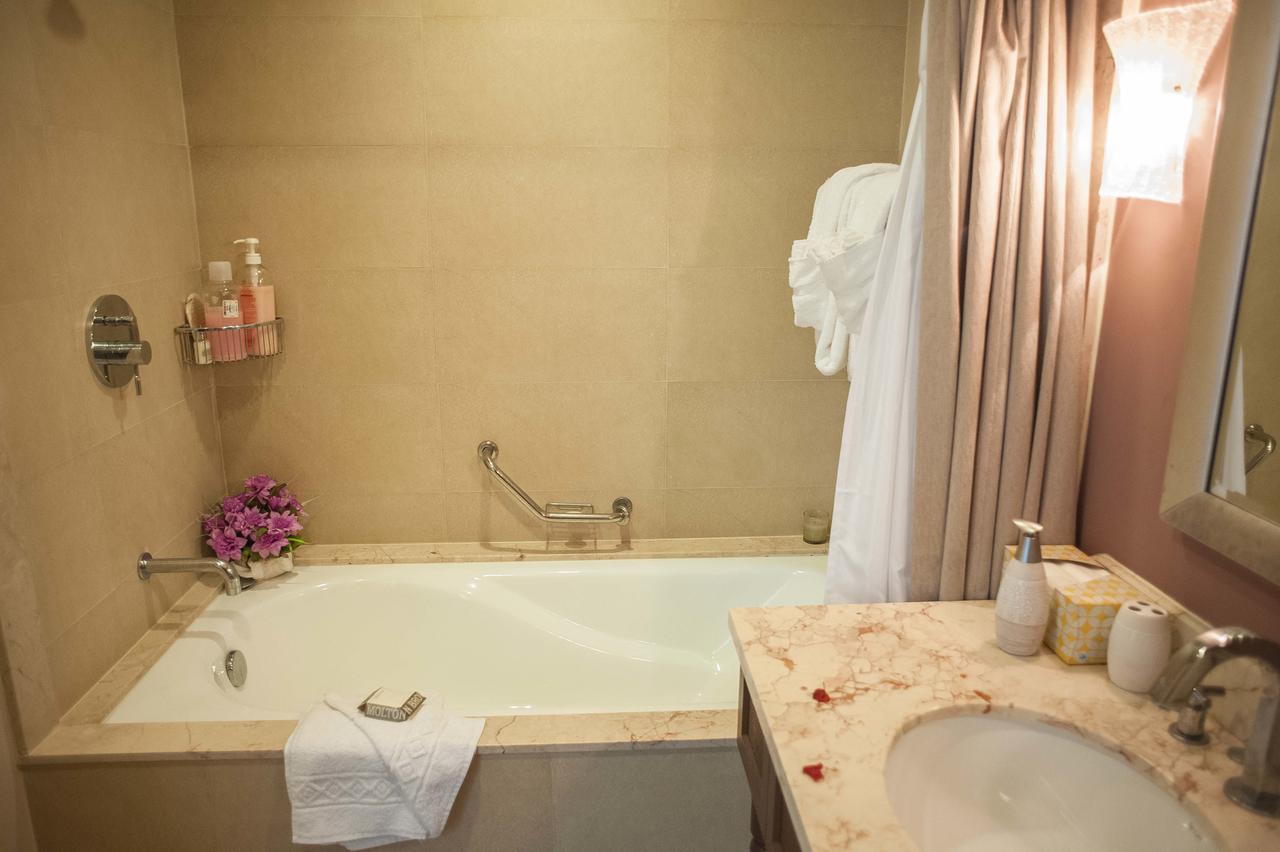 Palmyra Luxury Beach Condos 蒙特哥贝 外观 照片